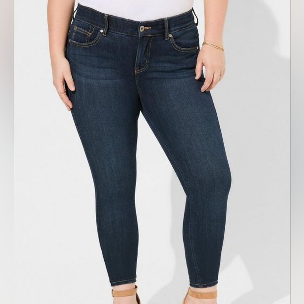 Torrid Canary Wharf Bombshell Skinny Premium Stretch High-Rise Jean Size 18XS
